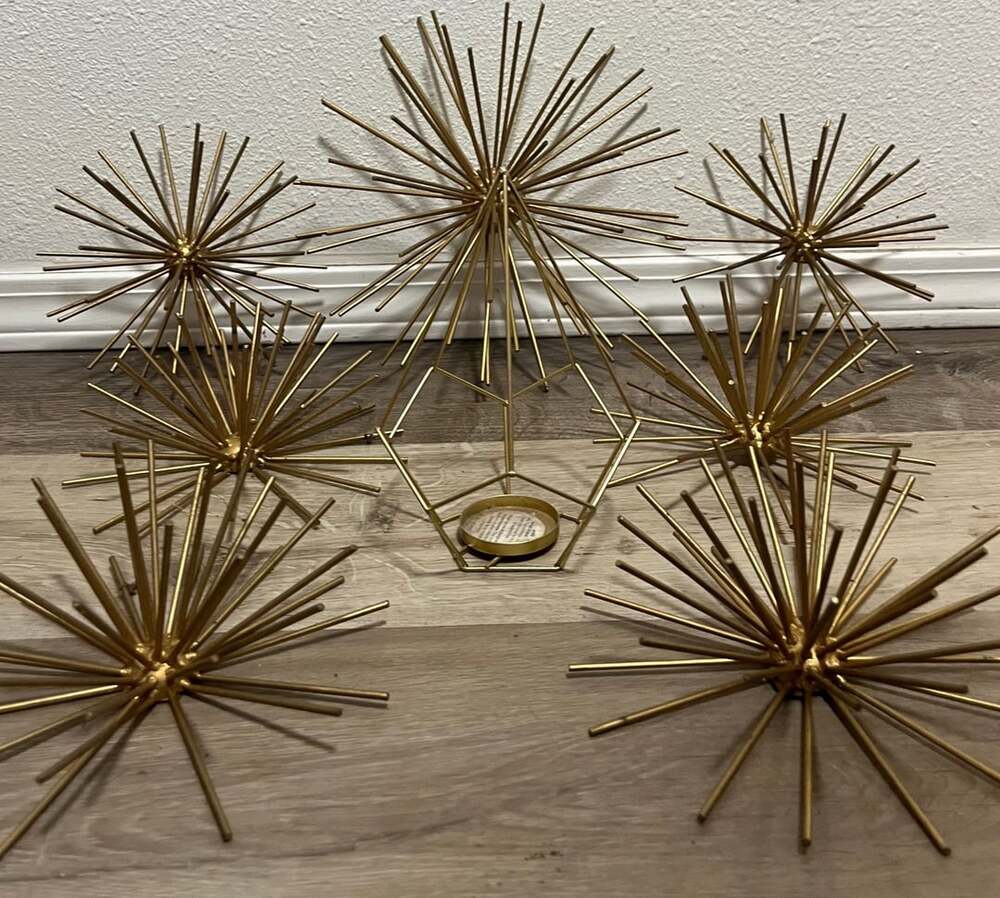 DecMode Gold Metal Urchin Starburst Tabletop Decor Set Geometric Candle Holder